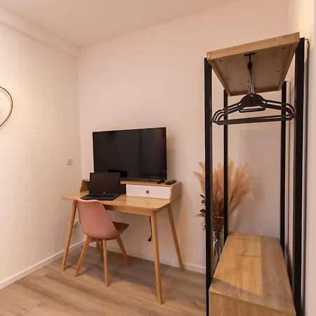 Les Des Forges Apartment *